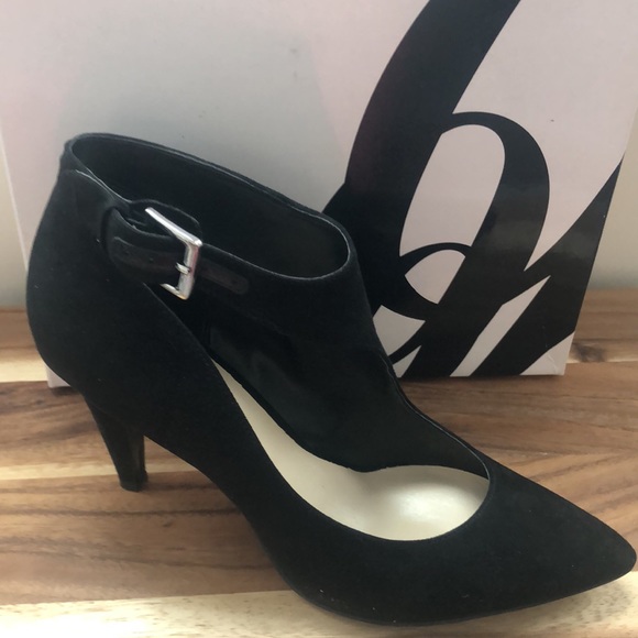 High heels with ankle strap - Picture 2 of 3